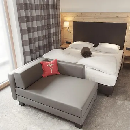 아파트 Mountain Life